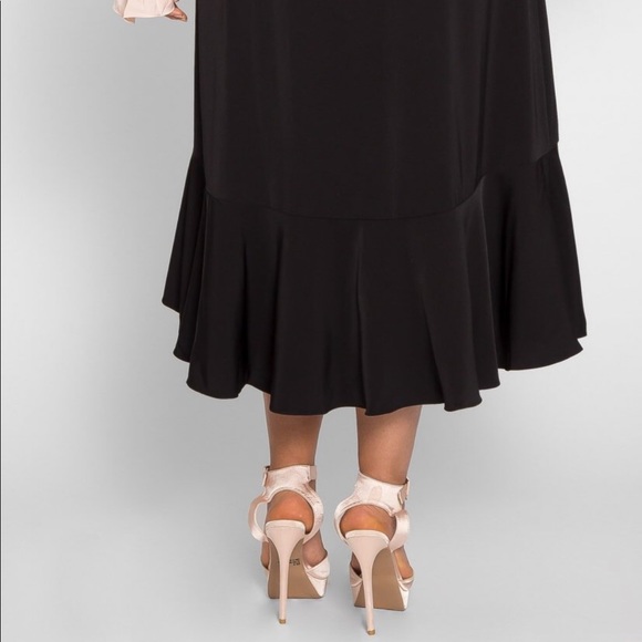 🖤RESERVED🖤SELENA SWING STYLE STAPLE SKIRT NWT🖤 - Picture 3 of 8